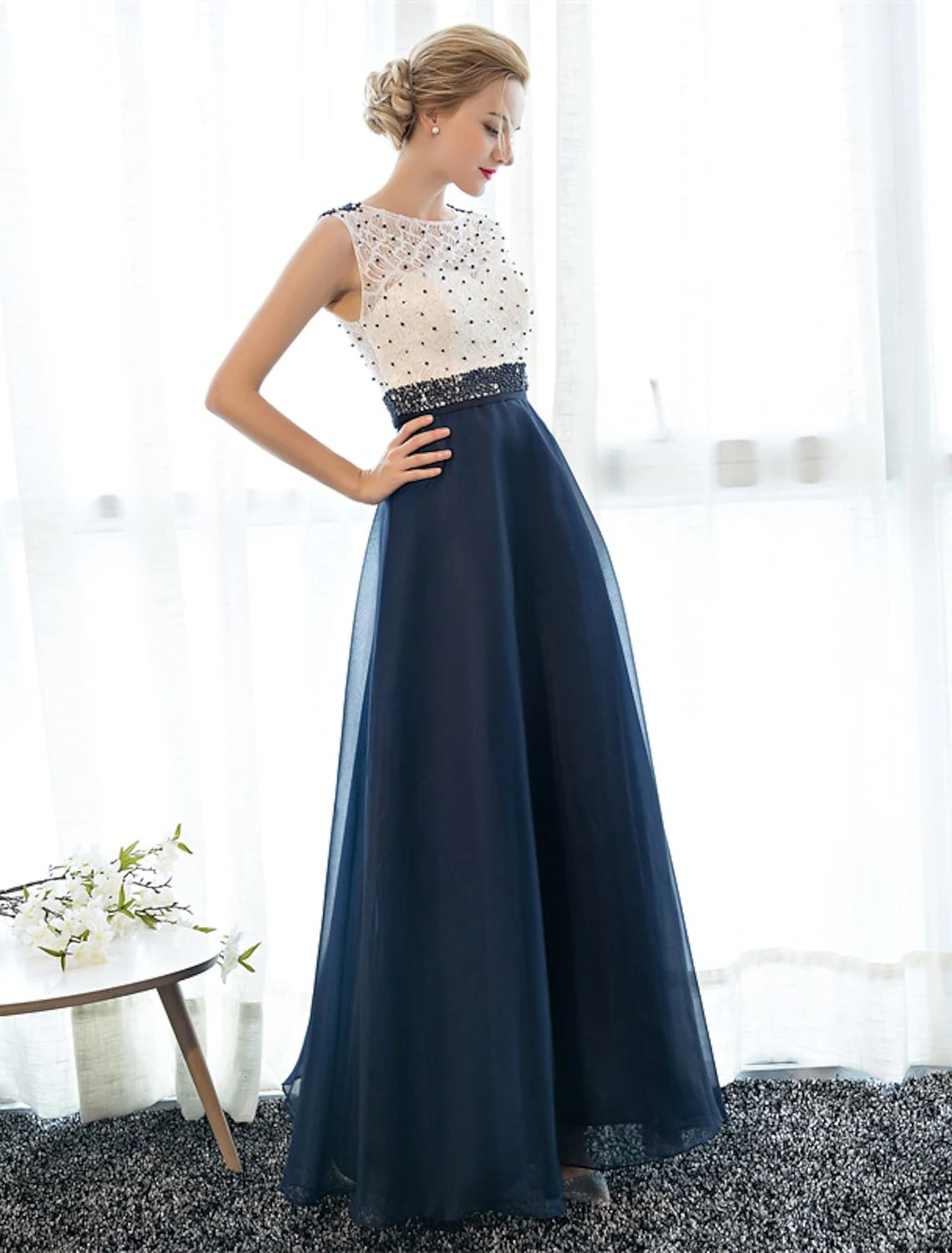 Abito da sera formale con scollo a V, elegante, con perline e paillettes, senza maniche, lunghezza pavimento, in tulle su pizzo con perline
